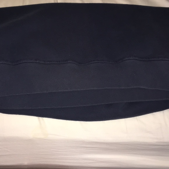 Izod Crewneck Sweatshirt - Picture 3 of 3